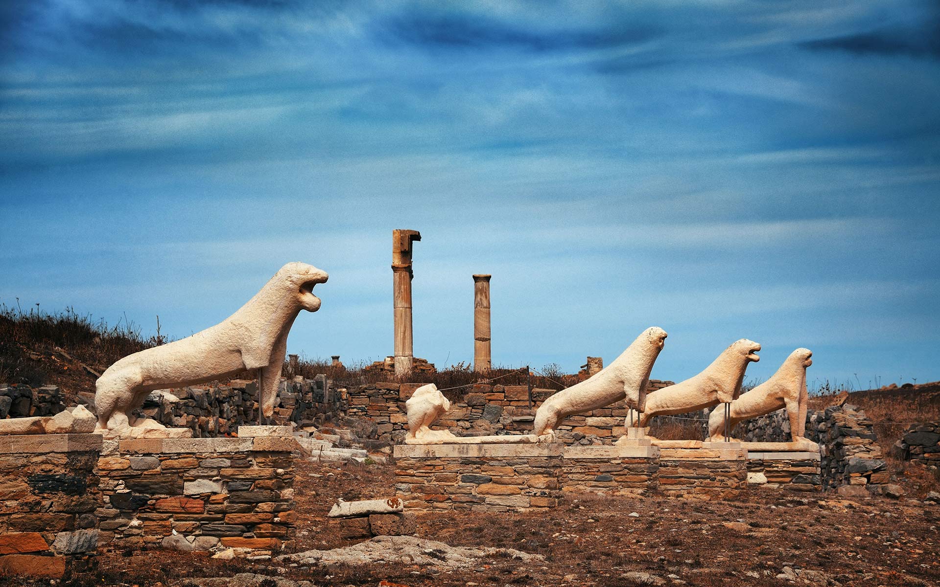 01_elia_beach_attractions_delos
