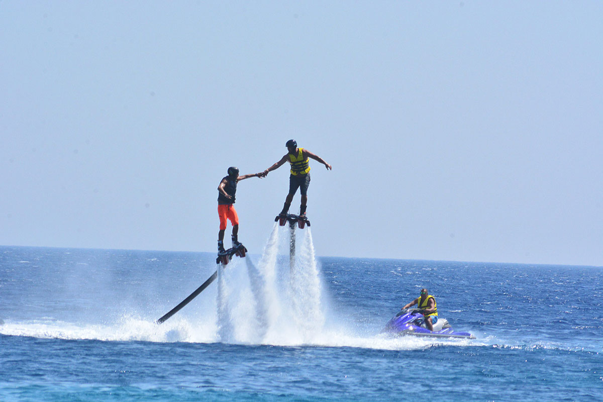 02_elia_beach_flyboard