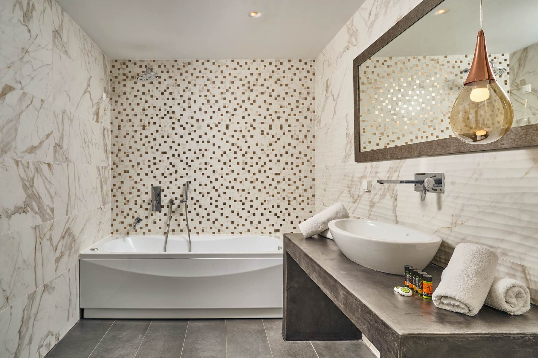 elia suites 2 bedroom with pool 11