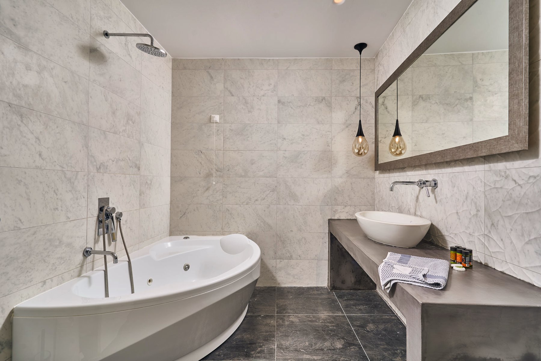 elia suites 2 bedroom with pool 13