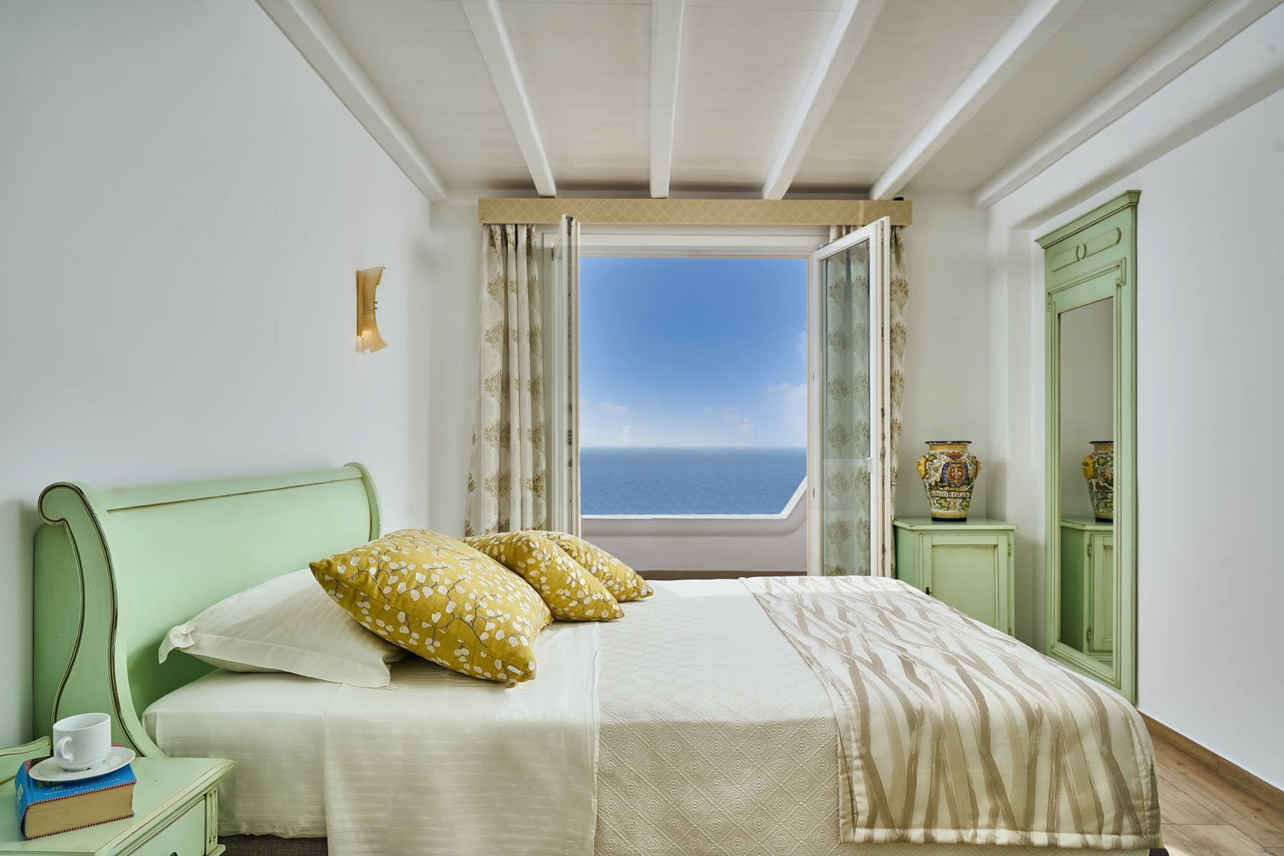 elia suites 3 bedroom with pool 5