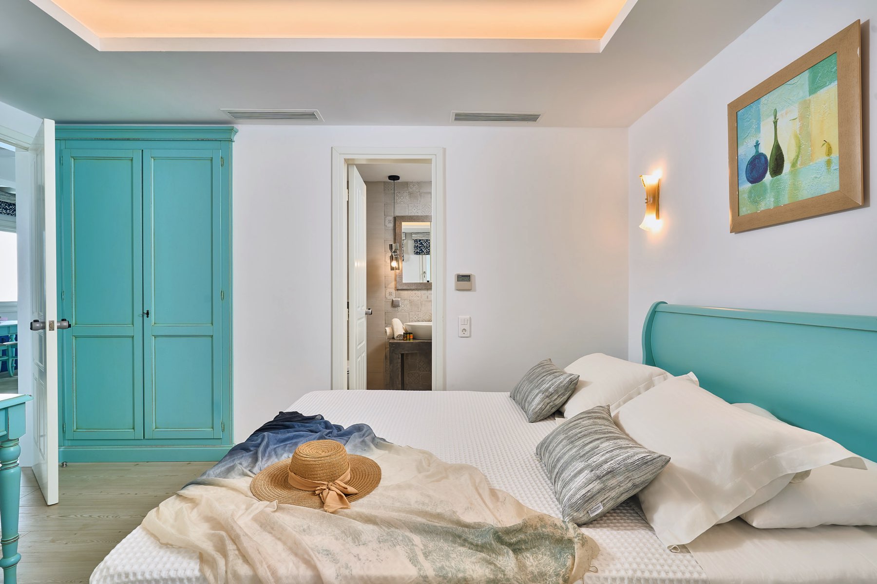 elia suites 3 bedroom with sea view 8